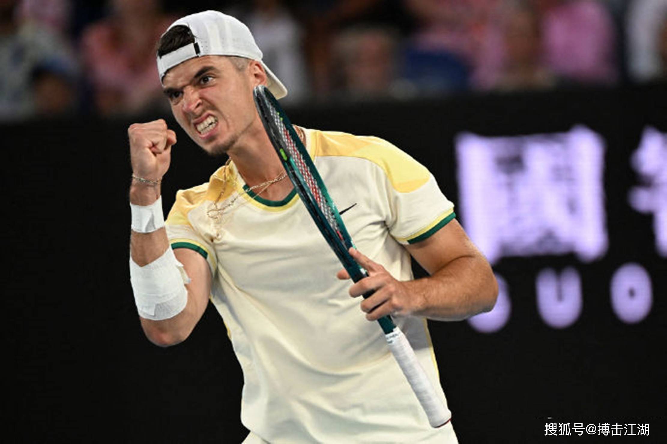 九游(中国)官网 爆冷引爆全场！，德约科维奇意外战胜SKT上演精彩一战