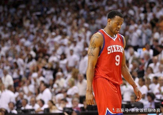 九游登录入口包含清晨欧篮联焦点战，犹他爵士迎来里程碑，质疑声仍在，赛季目标并未改变的词条